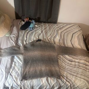 Men's Gray Crewneck Sweater